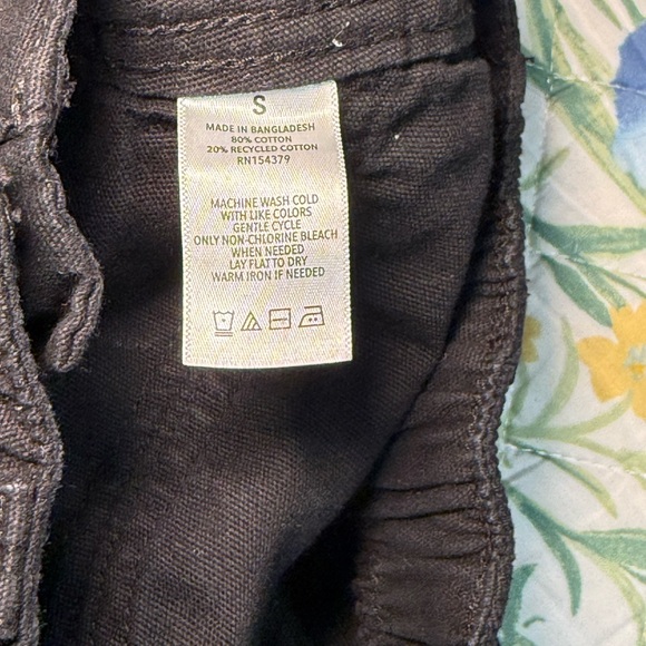 Charcoal Women's Cargo Shorts with Zipper Pockets - Picture 5 of 6